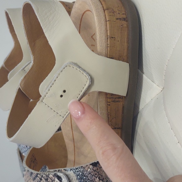 Vionic Colleen Boa velcro adjustable snakeskin sandals women's New 6 Orthopedic - Picture 5 of 8